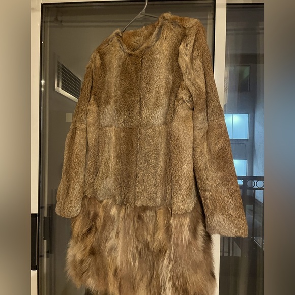 Fur coat - Picture 1 of 2